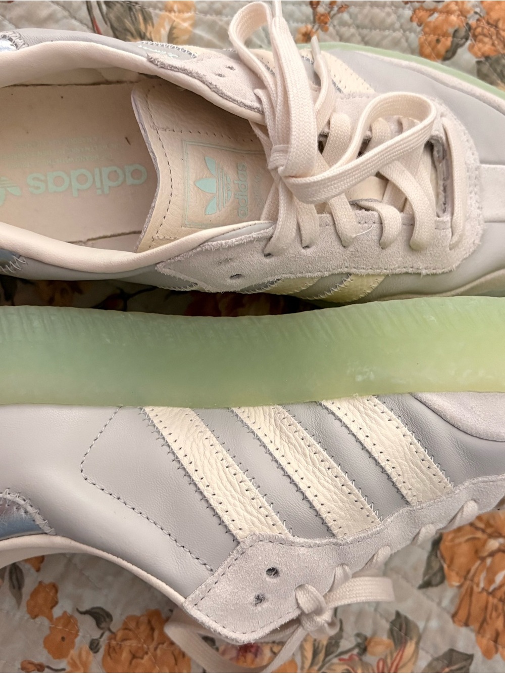 Like New adidas Women’s Size 8.5 “Samba” White Sneakers w/ Clear Mint Green Sole